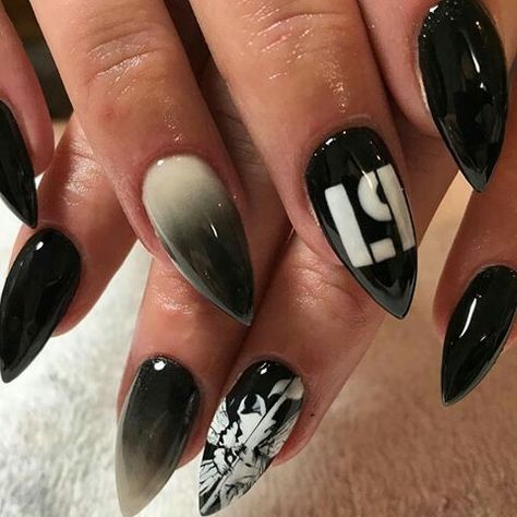 @jennikrez13 got these Linkin Park Nails! "AWESOME!" Shinedown Nail Art, Linkin Park Nails, Linkin Park Tattoo Ideas, Metalhead Nails, Lp Wall, Chester Bennington, Grunge Makeup, Dream Nails, Linkin Park