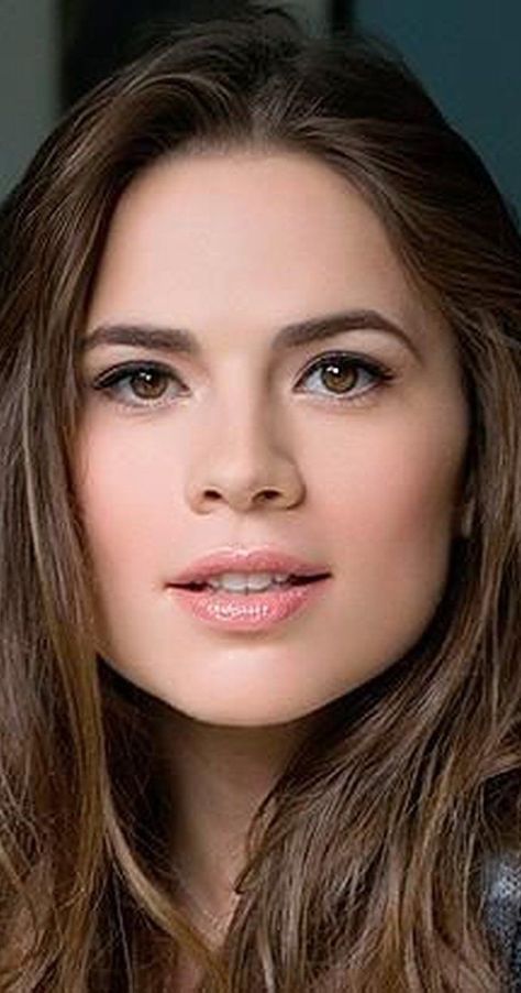 Hayley Atwell's face is as beautiful as any. SO BEAUTIFUL SO SEXY Hailey Atwell, Haley Atwell, Hayley Atwell, Peggy Carter, Joan Collins, Agent Carter, Victoria Justice, British Actresses, Hailey Baldwin