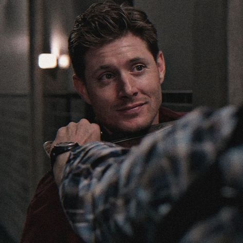 Dean Winchester Smiling, Supernatural Demon Dean, Demon Dean Winchester, Demon Dean, Jesen Ackles, Supernatural Actors, Supernatural Pictures, Supernatural Jensen, Supernatural Dean Winchester