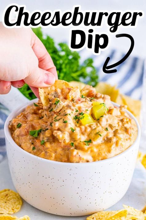 Cheeseburger Dippers, Big Mac Dip Recipe, Big Mac Dip, Cheeseburger Dip Crockpot, Hamburger Dip Recipes, Camping Dips, Cheese Burger Dip, Cheesy Hamburger Dip, Dnd Recipes