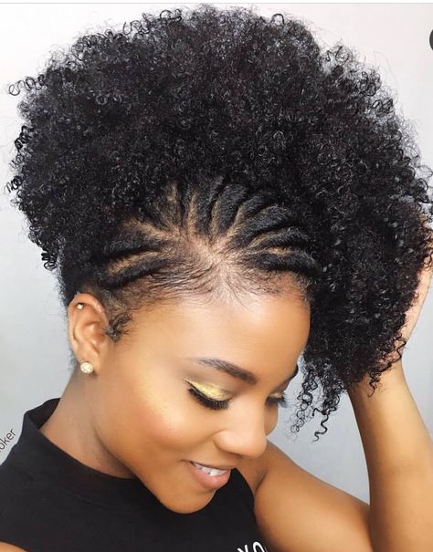 Follow @caringfornaturalhair for more natural hair styles + tips Cabello Afro Natural, Pelo Afro, 4c Hair, Natural Hair Styles Easy, Natural Hair Updo, Penteado Cabelo Curto, Natural Hair Inspiration, African Braids Hairstyles, American Woman