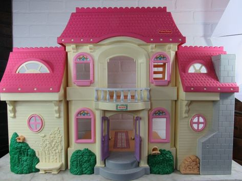 Fisher Price Doll House, 2000s Childhood Memories, Fisher Price Loving Family, Dollhouse Family, Loving Family Dollhouse, Family Backyard, Kids Toy Shop, Blue Roof, Hello Kitty Rooms