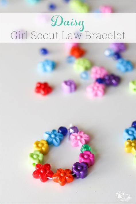 Girl Scout Crafts Daisy, Girl Scout Daisy Petals, Girl Scout Daisy Activities, Girl Scout Promise, Scout Law, Girl Scout Mom, Girl Scout Law, Girl Scout Troop Leader, Meeting Activities