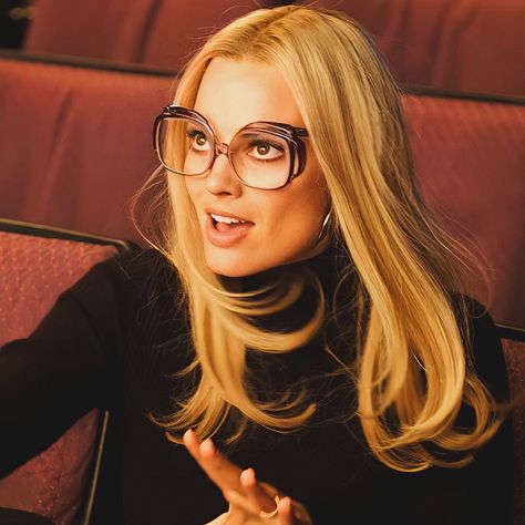 best of margot on Twitter: "… " Glasses Inspiration, Septième Art, Sharon Tate, Margot Robbie, Once Upon A Time, In Hollywood, Cortes De Pelo, Theater, Cool Girl