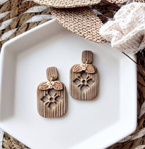 Clay And Wood, Laser Engraved Ideas, Earrings Wood, Polymer Jewelry, Handmade Boho, Flower Charm, Diy Clay, Polymer Clay Crafts, Handmade Polymer Clay