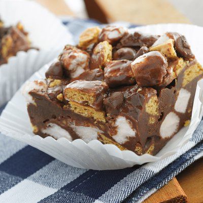 Smore Bars, Smores Bar Recipe, Smores Bars, Chocolate Smores, S'mores Bar, S'mores, Bars Recipe, Rocky Road, Sweets Treats