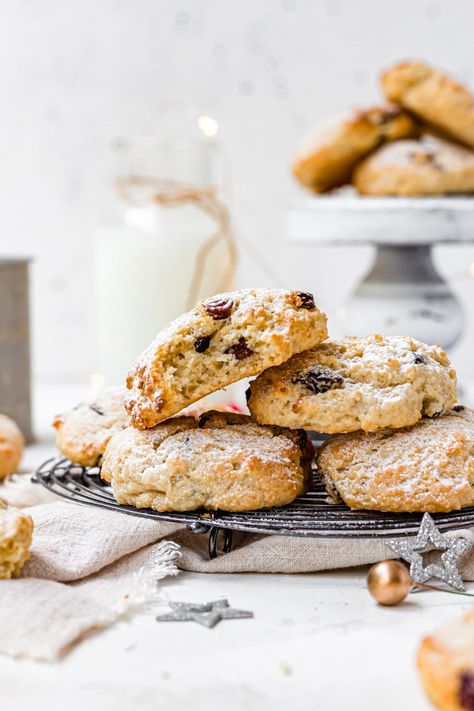 Stollen Bites, Stollen Recipe, Nut Loaf, Vegan Christmas Cookies, Vegan Scones, Dried Fruit Mix, Vegan Christmas Recipes, Cookie Tins, Vegan Christmas