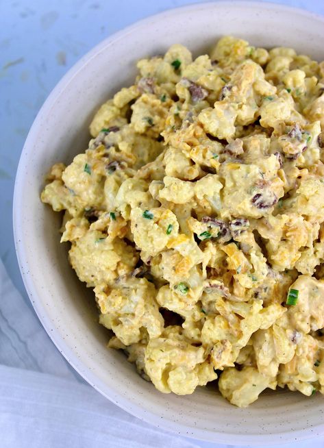 Loaded Cauliflower Salad If you love a loaded baked potato but without the extra carbs, you're going to fall in love with this healthy Loaded Cauliflower Salad. #ketopotatosalad #ketoloadedpotatosalad #cauliflowerpotatosalad Potato Salad With Ranch, Loaded Cauliflower Salad, Ranch Cauliflower, Keto Veggie Recipes, Cauliflower Potato Salad, Simple Easy Recipes, Loaded Potato Salad, Cauliflower Potatoes Salad, Salad Keto