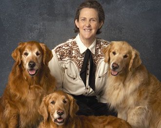 Another great photo of Temple Grandin, who just agreed to be part of Canine Soldiers, A 3-D documentary that explores the intimate bond between Soldier Handlers and their Military Working Dogs.  www.caninesoldiersfilm.com Thinking In Pictures, Temple Grandin, Animal Science, Influential People, Animal Behavior, Animals Of The World, Inspirational People, Women In History, Her. Book