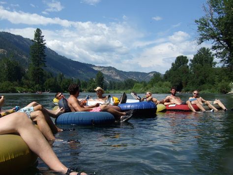 Favorite River Floats in Washington - Seattle Magazine Washington Camping, River Floating, Camping In Washington State, Truckee River, Washington Seattle, River Float, Tubing River, Washington Travel, Float Trip