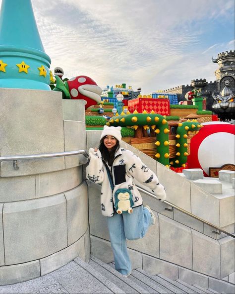 Universal Studios Japan Outfit, Universal Studio Osaka, Spring Outfits Japan, Japan Travel Photography, Super Nintendo World, Universal Hollywood, Universal Studios Outfit, Hang Nguyen, Tokyo Aesthetic