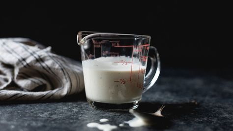 14 Great Substitutes for Buttermilk Buttermilk Alternative, Make Your Own Buttermilk, Fermented Dairy, Cupcakes Red Velvet, Sour Milk, Buttermilk Substitute, Cultured Buttermilk, Buttermilk Dressing, Fermented Milk