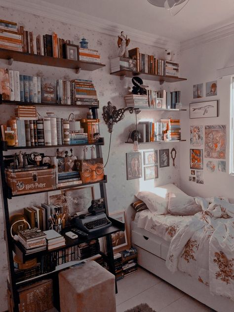 Bookish Rooms Aesthetic, Book Case Ideas Bedroom Bookshelves, Book Worm Bedroom Aesthetic, Book Bedroom Aesthetic Cozy, Book Girl Bedroom Aesthetic, Books Bedroom Aesthetic, Bookworm Aesthetic Room, Bookworm Room Aesthetic, Bookshelf In Bedroom Ideas