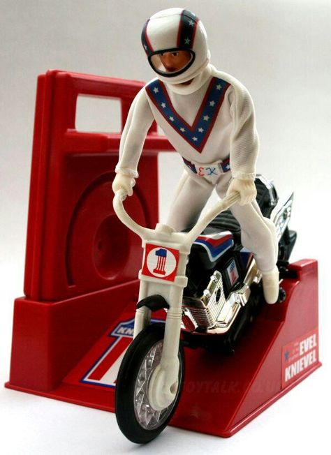 Evel Knievel - aufziehen und los gings. Das Ding fuhr weit und hat cools Stunts hingelegt... Evel Knievel, 1970s Toys, Dare Devil, 70s Toys, 1970s Childhood, Old School Toys, Stunt Bike, Childhood Memories 70s, New Retro Wave