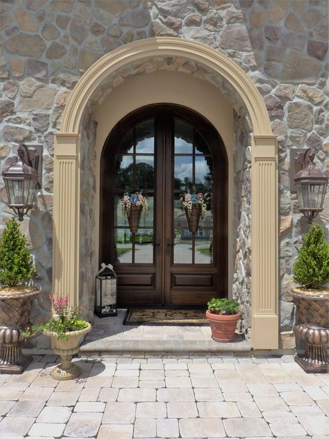 Curved Front Door Entrance, Curved Front Door, Large Front Door, Arched Front Door, Pots Ideas, Castle Rooms, Custom Front Doors, Road House, Door Entrance