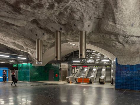 12 Stockholm subway stations that double as breathtaking works of art - Business Insider Nordic Stockholm Subway, Stockholm Metro, Swedish Architecture, Moving Art, Metro System, Business Insider, Art Business, Local Artists, Art Display