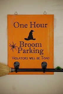 Think I'm going to hang a sign like this where one of my kitchen brooms hang... Broom Parking, Image Halloween, Hallowen Ideas, Diy Halloween Decor, Adornos Halloween, Dekor Diy, Halloween Tattoo, Witch Decor, Backgrounds Wallpapers