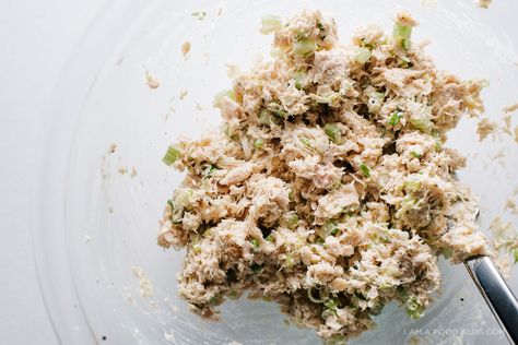 Miso Tuna Salad, Quick Tuna Salad, Power Salads, No Carb Snacks, Miso Recipe, Seaweed Wrap, Crispy Seaweed, Canned Salmon Recipes, Canned Tuna Recipes