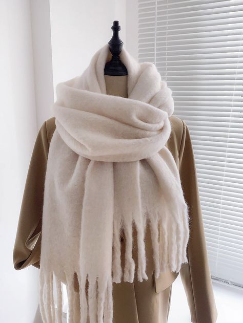 White Casual,Fashionable,Daily Collar  Fabric Plain Skinny Scarf Embellished   Women Accessories Big White Scarf, White Scarf Aesthetic, Fluffy White Scarf, Cute Winter Scarf, Aesthetic Scarfs, White Scarf Outfit Winter, Beige Scarf Outfit, Thick Scarves, Aesthetic Scarf