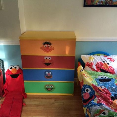 Elmo Nursery, Elmo Bedroom, Sesame Street Bedroom, Street Bedroom, Mattress Room, Morden House, Cot Mattress, Diy Bed, Of Model