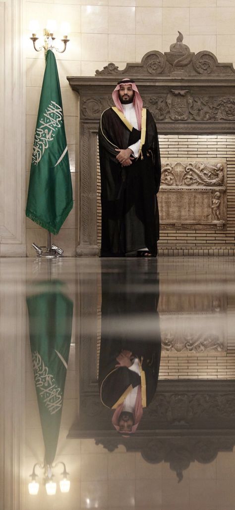 King Salman Saudi Arabia, Academia Aesthetic Outfit Men, Ksa Saudi Arabia, Saudi National Day, Saudi Arabia Culture, Saudi Arabia Flag, Academia Aesthetic Outfit, Bin Salman, Grunge Pictures