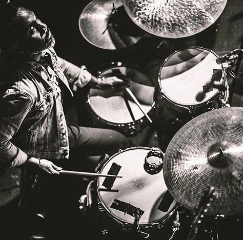 Nate Smith is maybe my favorite drummer. Drums Photography, Nate Smith, Jazz Drummer, Future Concert, Watermelon Man, Savage Wallpapers, Funk Bands, Musician Photography, Live Music Photography