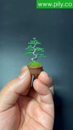 Miniature Wire Tree, Ideas With Beads Diy Projects, Beaded Bonsai Trees, Wire And Bead Tree, Beaded Bonsai Tree Tutorial, Diy Wire Tree Tutorials, Mini Wire Bonsai Tree, Bonsai Wire Tree Tutorial, Beaded Wire Trees Diy How To Make