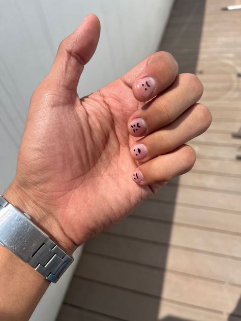 Nails gelishUñas Masc Nails Ideas Simple, Mens Clear Nails With Design, Nail Inspo For Guys, Short Nails For Men, Simple Male Nail Designs, Simple Nail Designs Men, Guy Nail Ideas, Boy Nails Ideas, Guy Nails Design