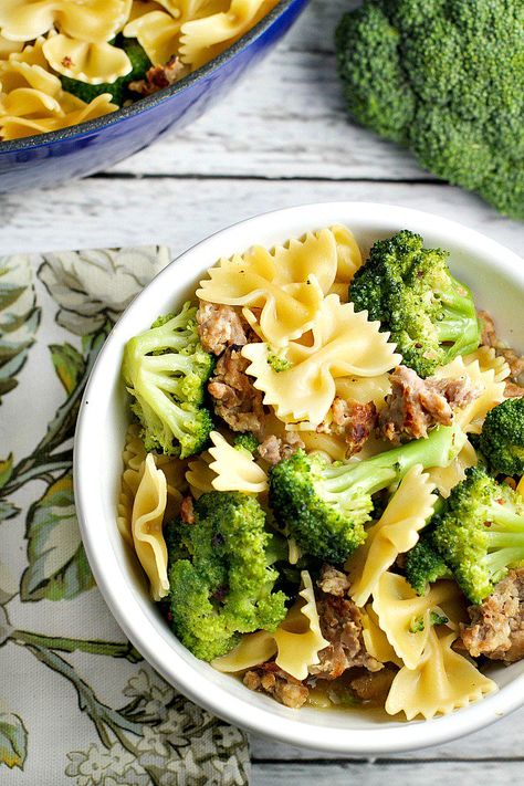 Sausage Broccoli Pasta is a go-to recipe for our family...fast, easy, delicious and it only uses one pot, so clean up in minimal! You can have it on the table in under 30 minutes too! Ground Turkey Broccoli, Garlicky Pasta, Sausage Broccoli Pasta, Turkey Broccoli, Sausage And Broccoli, Sausage Broccoli, Ground Turkey Pasta, Broccoli Pasta Recipe, Turkey Pasta