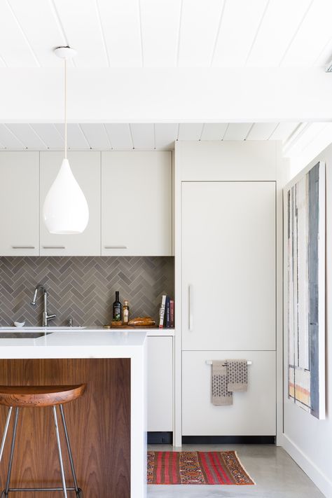 kitchen_after Wood Tile Herringbone, Tile Herringbone Pattern, Mid Century Modern Kitchen Backsplash, Mid Century Modern Kitchen Cabinets, Modern Kitchen Window, Heath Tile, Mid Century Modern Kitchen Design, Modern Kitchen Backsplash, Outdoor Pallet Projects