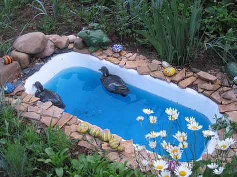 Who thinks of these things!!!  cheap yard decorations, ponds and planters made with bathtubs Bathroom Tubs, Bathtub Pictures, Old Bathtub, Taman Air, Small Pond, Duck House, Old Bathroom, Reuse And Recycle, Duck Pond