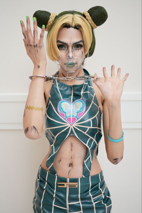 Cosplayer insta : Pepper2430 Tumblr: pepperspoppies Jolyne Kujo Cosplay, Jolyne Cosplay, Jjba Cosplay, Jolyne Kujo, Photography Poses, Love Her, Tumblr, Photography, Quick Saves