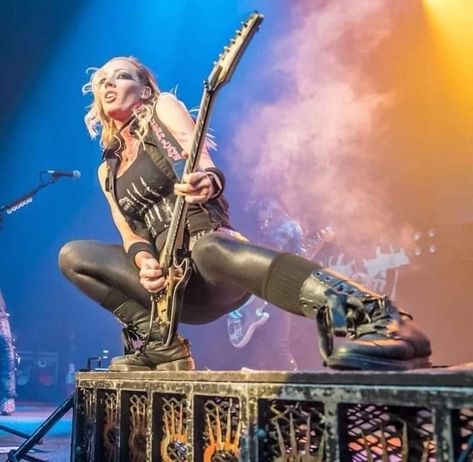 Shredding Guitar Pose, Rock Star Pose Reference, Rock And Roll Pose, Rocker Pose, Rock Star Pose, Crouching Pose Reference, Nita Strauss, Action Pose Reference, Female Pose Reference