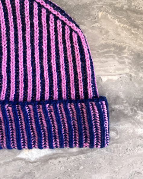 Brioche Ribbed Hat Knitting Pattern - Originally Lovely Brioche Hat, Pullover Sweater Knitting Pattern, Brioche Knitting Patterns, Beanie Pattern Free, Beanie Knitting Patterns Free, Ribbed Hat, Knit Beanie Pattern, Knit Clothing, Brioche Stitch