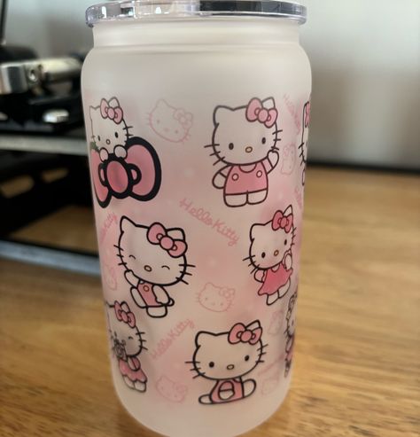 30$ hello kitty 16 oz glass cup💖 (comes with straw and straw cleaner) Hello Kitty Tumbler Cups, Glass Hello Kitty, Hello Kitty Cups, Hello Kitty Tumbler, Ice Cup, Straw Cleaner, Tumbler Cups, Glass Cup, Straw