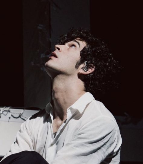 Matty Healy Side Profile, Marty Healy, Ratty Healy, Truman Black, Matty 1975, Matthew Healy, Matt Healy, Matty Healy, The 1975