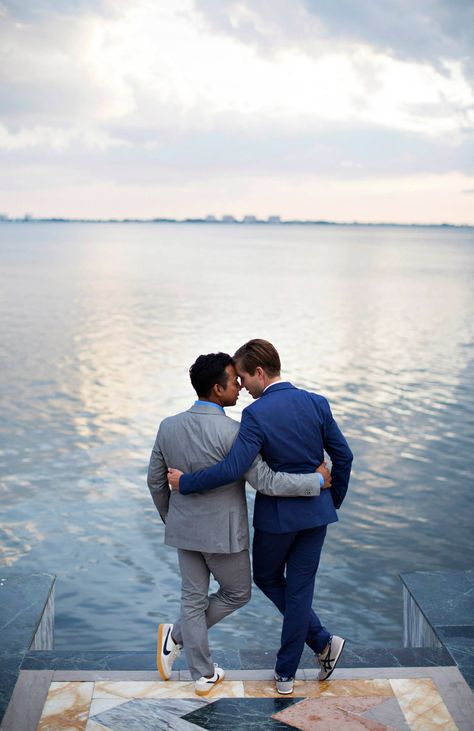 Gay Wedding Photography, Gay Wedding Photos, Men In Suits, Lgbt Wedding, Gay Romance, Lgbtq Wedding, Foto Tips, Gay Marriage, Photo Poses For Couples