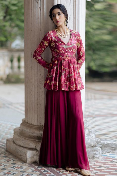 Shop for Paulmi and Harsh Purple Peplum Top And Pant Set for Women Online at Aza Fashions Peplum With Plazo, Peplum Top Outfits Indian, Peplum Top And Palazzo, Paulmi And Harsh, Peplum Top Outfits, Reception Bride, Party Reception, Trendy Outfits Indian, Anarkali Dress Pattern