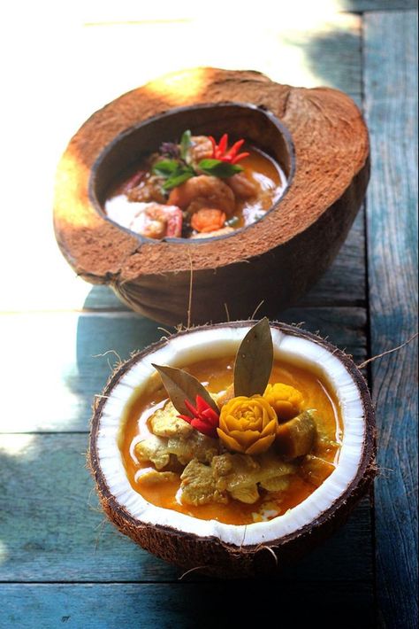 Curry Plating Ideas, Curry Plating, Yellow Curry, Culinary Cooking, Tropical Food, Food Innovation, Food Photoshoot, Party Food Buffet, Easy Food Art