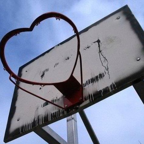 For the love of basketball! Cool Basketball Wallpapers, Blue Wizard, Basketball Dunk, Basketball Background, Ball Aesthetic, I Love Basketball, Bola Basket, Hoop Dreams, Catty Noir