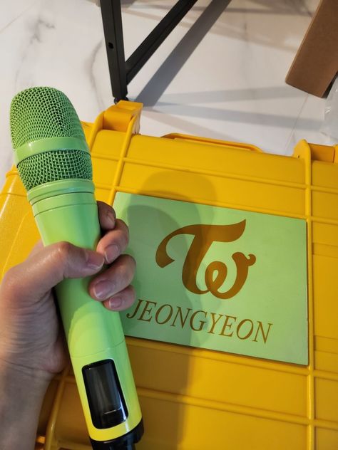 Twice Microphone, Twice Jeongyeon, Yoo Jeongyeon, Cute Lockscreens, Bts Twice, Old Names, Sana Minatozaki, Suwon, Japanese Names