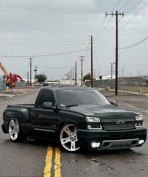 Chevrolet 400 Ss, Cateye Silverado, Silverado Lowered, Chevy Silverado Ss, Chevy Silverado Single Cab, Truck Paint Jobs, Chevrolet Wallpaper, Chevy Trucks Lowered, Low Trucks