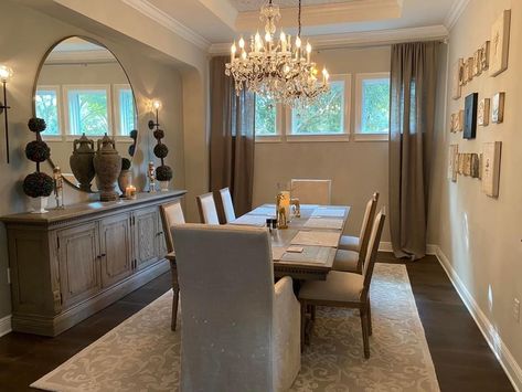 Enclosed Dining Room Ideas, Entryway And Dining Room Combo, Long Dining Room Ideas, Dining Room Layout, Dining Room Decor Modern, Living Room Decor Neutral, Grey House, Dinning Room Design, Dinner Room