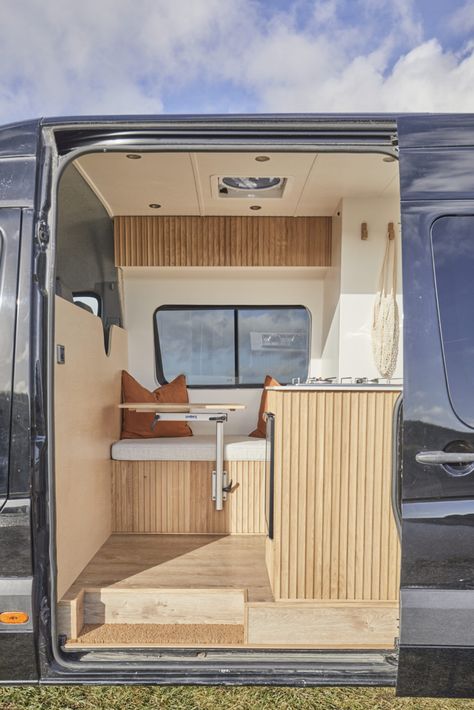 Vw Storage Ideas, Off Grid Campervan, Van Conversion Interior Design, Scandi Campervan Interior, Minimalist Camper Van, Vw Bus Conversion, Modern Camper Van, Vw Crafter Mwb Conversion, Vw Crafter Conversion Layout