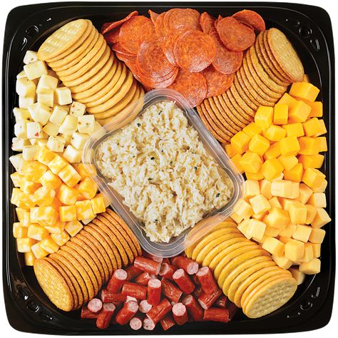 Cheese Tray Ideas, Cheese And Cracker Platter, Cheese And Cracker Tray, Cracker Tray, Meat And Cheese Tray, Charcuterie Board Meats, Meat Trays, Cheese Trays, Food Bars