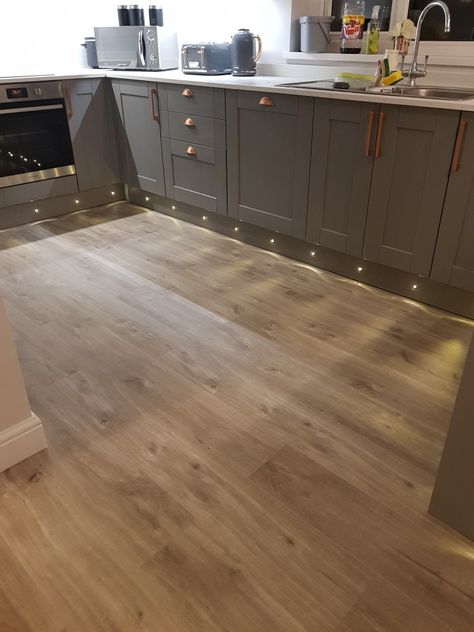 Howdens Fairford Slate Grey #howdens #greykitchen Howdens Kitchen, Howdens Kitchens, Traditional Kitchen Design, Grey Kitchen, Traditional Kitchen, Slate Grey, Hardwood Floors, Kitchen Design, Flooring