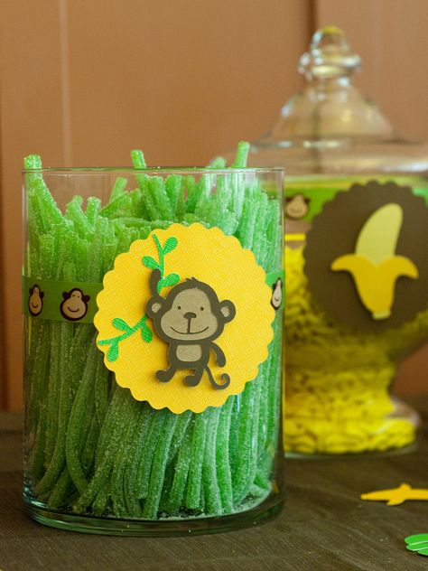 Monkey Party Ideas, Baby Shower Monkey Theme, Safari Birthday Party Ideas, Sock Monkey Birthday, Curious George Birthday Party, Monkey Birthday Parties, Jungle Thema, Monkey Party, Curious George Party