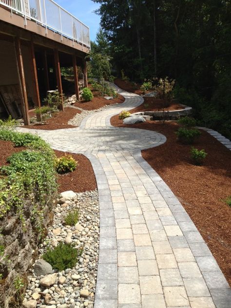 Curved Path With Square Pavers, Curved Paver Walkway, Round Paved Area, Patio Pavers Design Circle, Running Bond Paver Walkway, Curved Cobblestone Path, Circle Patio, Cobblestone Patio, Cobblestone Pavers