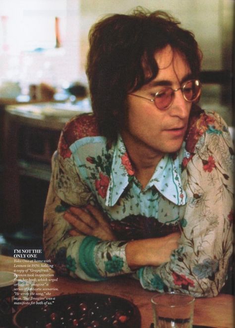 High End Hippie John Lennon Yoko Ono, Sean Lennon, Beatles Band, John Lennon And Yoko, Bug Boy, Imagine John Lennon, John Lennon Beatles, Paul Simon, Juke Box