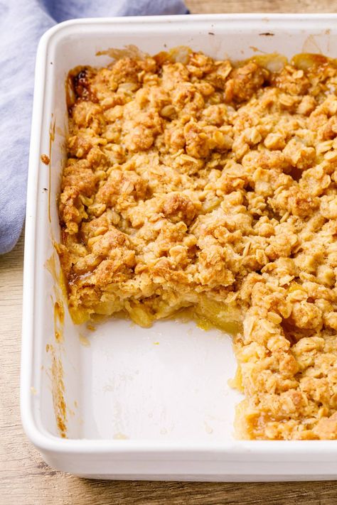 Pineapple Crisp, Pineapple Desserts, Comfort Desserts, Peach Crisp, Pineapple Recipes, Fresh Pineapple, Southern Food, Crisp Recipe, Streusel Topping